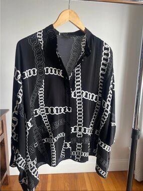Gracia Black and White Chain Print Blouse